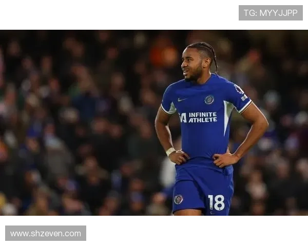 影锋与前腰切换：恩昆库的战术多样性