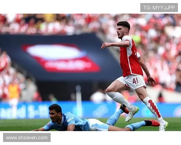 赖斯 vs 罗德里：谁更接近顶级后腰标准