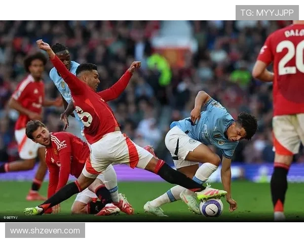 曼联争四形势持续变化：竞争格局波动下球队稳定性面临考验