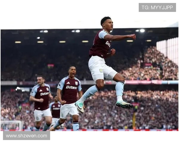 曼联争四形势持续变化:竞争格局波动下球队稳定性面临考验 曼联争四形势持续变化:竞争格局波动下球队稳定性面临考验